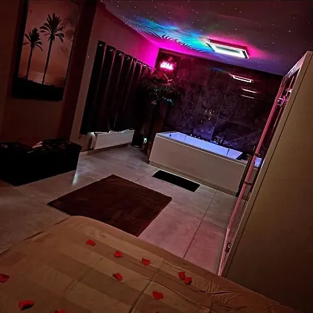 Sweet Apartment *